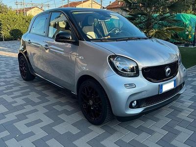 Grigio Usata 2015 Smart ForFour Passion Utilitaria | 8500 € (Buon prezzo)