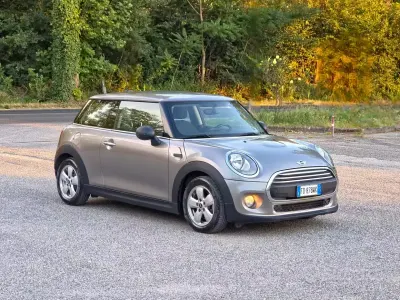 Usata Mini ONE Hype 102 CV (75 kW) 2016 Marrone Utilitaria