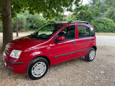 Usata Fiat Panda Climbing 60 CV (44 kW) 2010 Rosso Utilitaria