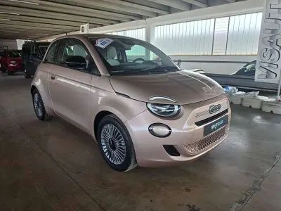 Nuova Fiat 500 Icon 65 CV (47 kW) 2026 Rose gold Utilitaria