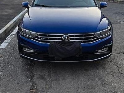 Usata VW Passat Executive 150 CV (110 kW) 2021 Blu/azzurro Station wagon