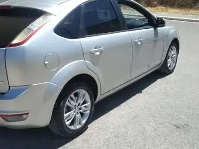 Usata Ford Focus Titanium 90 CV (66 kW) 2008 Grigio Berlina