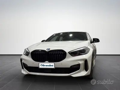 Usata BMW 118 M Sport 150 CV (110 kW) 2021 Alpinweiss iii pastello Utilitaria