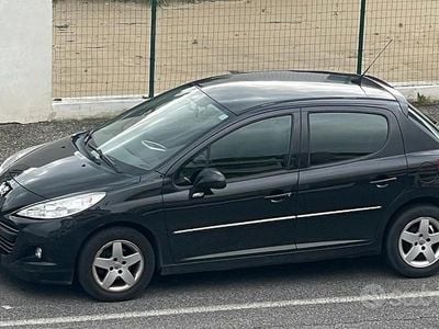 Nero Usata 2010 Peugeot 207 Berlina | 3900 € (Buon prezzo)
