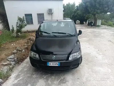 Gebraucht Fiat Multipla 120 PS (88 kW) 2007 Schwarz Van / Kleinbus