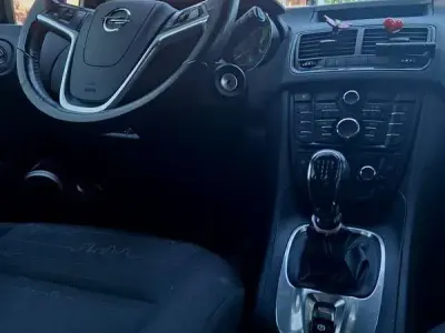 Usata Opel Meriva 95 CV (69 kW) 2013 Monovolume
