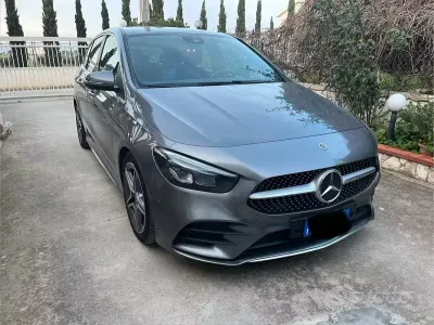 Usata Mercedes B180 Premium 136 CV (100 kW) 2020 Grigio Utilitaria