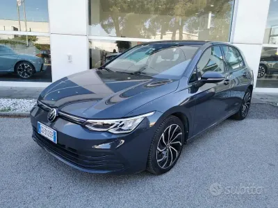 Occasion VW Golf VIII Life 110 ch (80 kW) 2020 Gris Berline