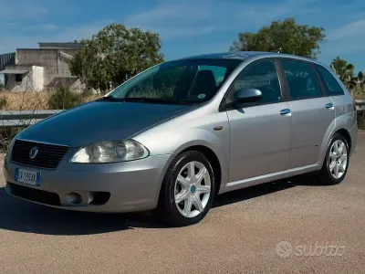 Usata Fiat Croma Active 120 CV (88 kW) 2005 Grigio Station wagon