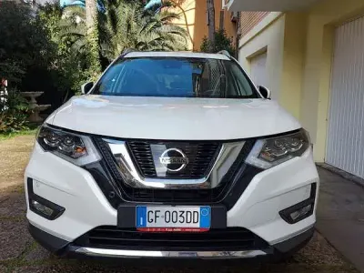Käytetty Nissan X-Trail Tekna 163 HP (119 kW) 2018 Katumaasturi