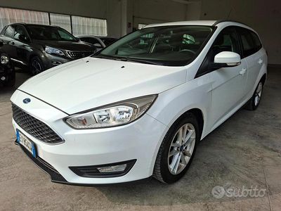 Usata Ford Focus S 120 CV (88 kW) 2015 Bianco Station wagon