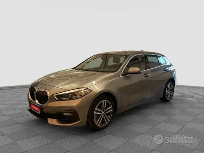 Usata BMW 116 109 CV (80 kW) 2023 Grigio Utilitaria