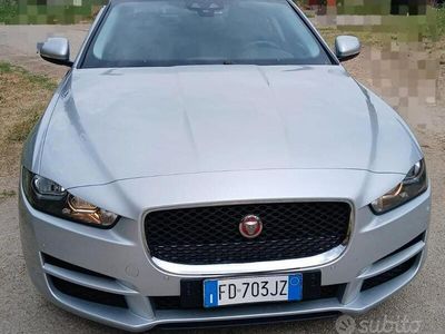 Usata Jaguar XE Business Edition 180 CV (132 kW) 2016 Argento Berlina
