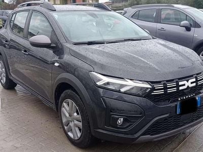 Second-hand Dacia Sandero Essentiel 101 CP (74 kW) 2023 Berlinǎ