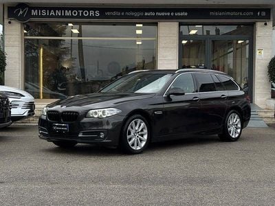 Usata BMW 520 Luxury Line 190 CV (139 kW) 2015 Nero Station wagon