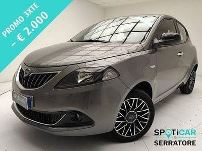Usata Lancia Ypsilon Gold 69 CV (50 kW) 2024 Grigio Utilitaria