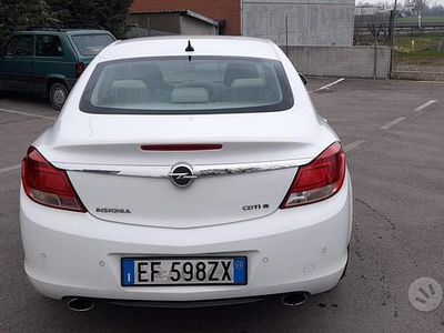 Usata Opel Insignia 160 CV (117 kW) 2011 Bianco Berlina