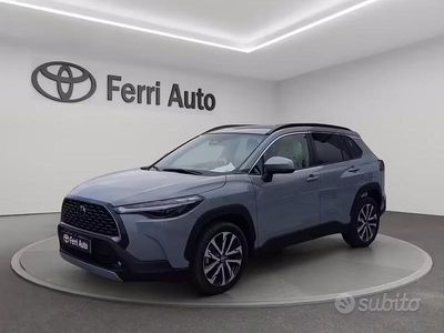 Usata Toyota Corolla Cross Trend 140 CV (102 kW) 2025 Dark grey SUV