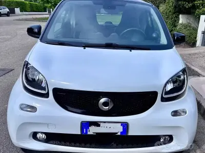 Usado Smart ForTwo Coupé 90 CV (66 kW) 2019 Blanco Coupe