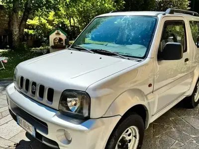 Usata Suzuki Jimny 82 CV (60 kW) 2001 Grigio SUV
