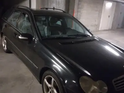 Usata Mercedes C270 170 CV (125 kW) 2004 Nero Station wagon