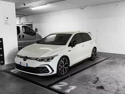 Usata VW Golf VIII GTI 245 CV (180 kW) 2023 Berlina