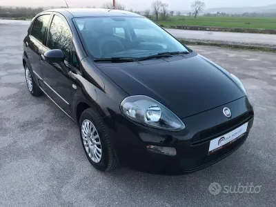 Usata Fiat Punto Easy 75 CV (55 kW) 2012 Nero Utilitaria