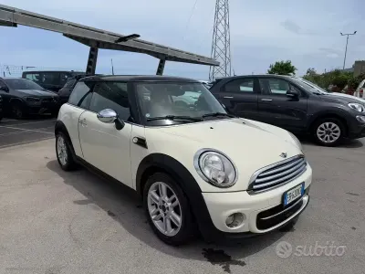 Usata Mini Cooper D 112 CV (82 kW) 2010 Utilitaria