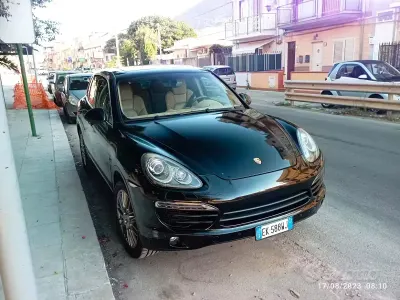 Usata Porsche Cayenne 245 CV (180 kW) 2012 Nero SUV