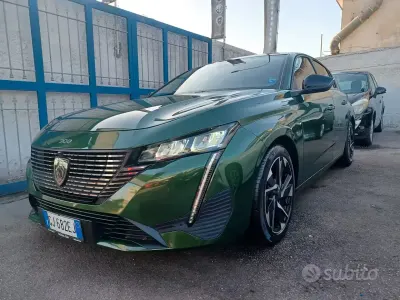 Usata Peugeot 308 Allure 131 CV (96 kW) 2022 Verde Berlina