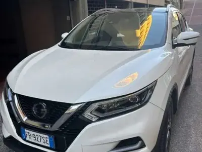 Używany Nissan Qashqai N-Connecta 110 KM (80 kW) 2018 Biały SUV