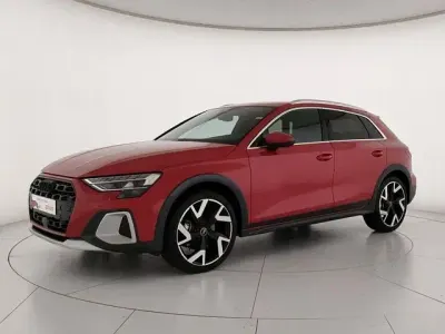 Nuova Audi A3 Comfort 150 CV (110 kW) 2025 Rosso progressivo metallizzato Berlina