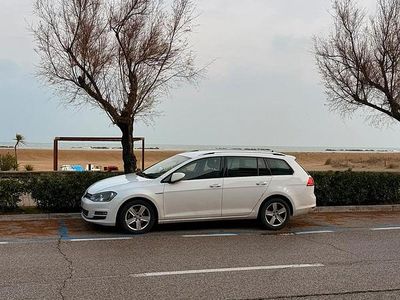Usata VW Golf VII 110 CV (80 kW) 2017 Bianco Station wagon