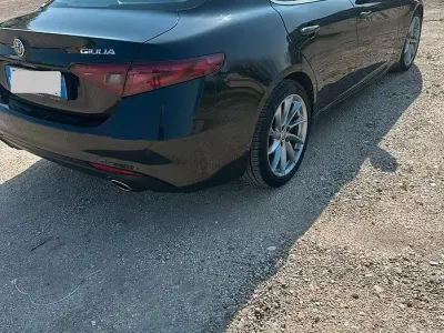 Usata Alfa Romeo Giulia 190 CV (139 kW) 2020 Nero Berlina