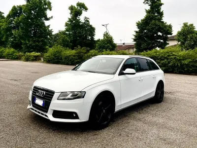 Käytetty Audi A4 Advanced 120 HP (88 kW) 2011 Valkoinen Farmari