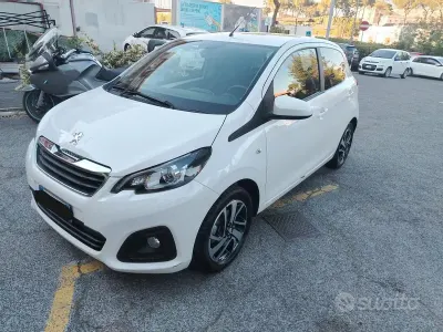 Begagnad Peugeot 108 Allure 72 HK (52 kW) 2020 Vit Sedan