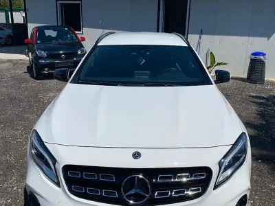 Usata Mercedes GLA200 Premium 136 CV (100 kW) 2018 Bianco SUV