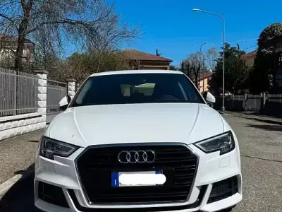 Usata Audi A3 S-Line 150 CV (110 kW) 2019 Bianco Berlina
