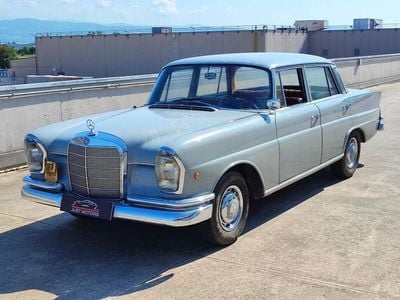 Usata Mercedes 220 SE 121 CV (88 kW) 1963 Pastello Berlina