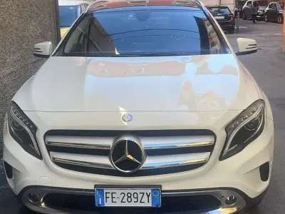 Usata Mercedes GLA220 177 CV (130 kW) 2016 SUV