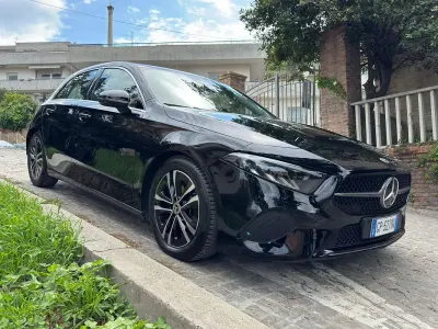 Usata Mercedes A180 Advanced 116 CV (85 kW) 2023 Nero Berlina