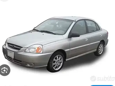 Usata Kia Rio 82 CV (60 kW) 2003 Grigio Berlina