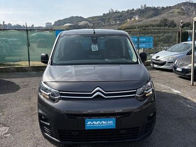Usata Citroën Berlingo Feel 102 CV (75 kW) 2022 Gray Monovolume