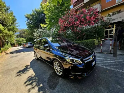 Usata Mercedes B200 Executive 136 CV (100 kW) 2016 Nero Utilitaria