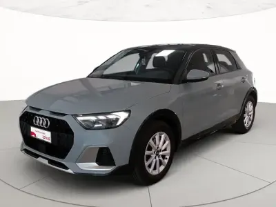 Käytetty Audi A1 Business 95 HP (69 kW) 2024 Harmaa Katumaasturi