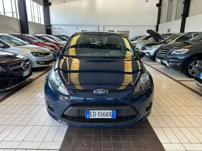 Gebraucht Ford Fiesta Titanium 82 PS (60 kW) 2010 Blau Limousine