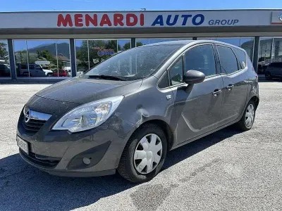 Usata Opel Meriva 101 CV (74 kW) 2011 Grigio Monovolume