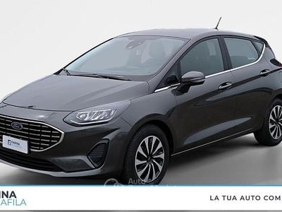 Begagnad Ford Fiesta Titanium 125 HK (91 kW) 2023 Grå Halvkombi