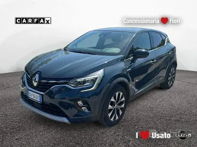 Usata Renault Captur Techno 101 CV (74 kW) 2023 Blu SUV