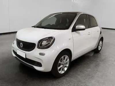 Usata Smart ForFour Electric Drive Passion 60 kW (82 CV) 2019 Bianco Berlina